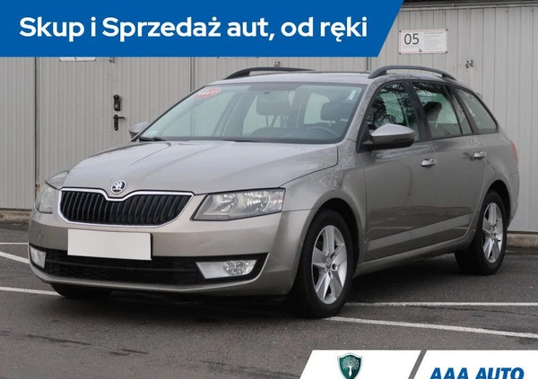 Skoda Octavia cena 35000 przebieg: 198669, rok produkcji 2014 z Kępno małe 232
